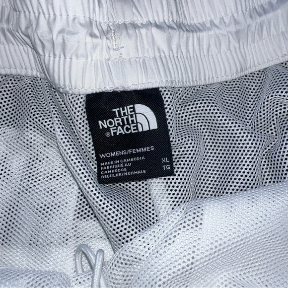 NWT The North Face Shorts Women's Extra Large Hydrenaline Windwall 🔥🔥 (V) - Picture 4 of 7